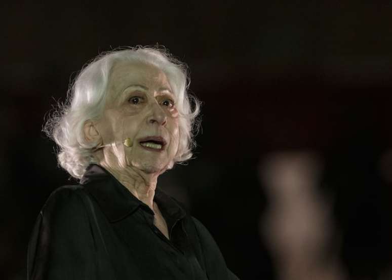 Fernanda Montenegro se apresentou para cerca de 15 mil pessoas (incluindo as 800 no auditório e o restante, na projeção externa) no Parque do Ibirapuera