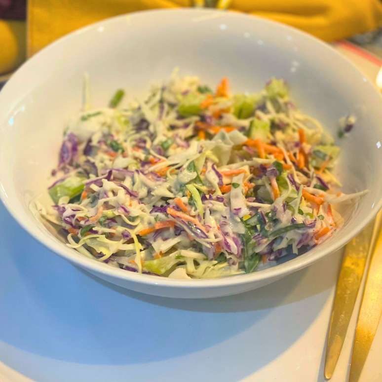  Salada de repolho americana - coleslaw