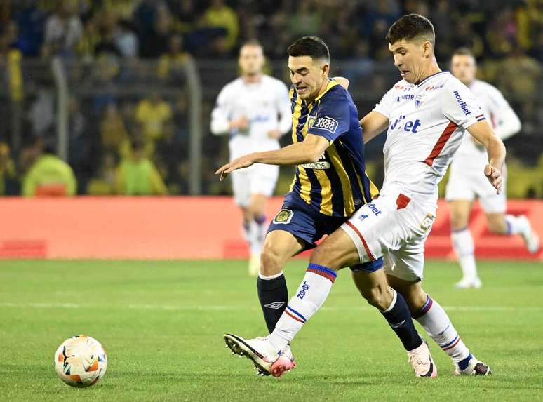 Fortaleza e Rosário Central empataram no jogo de ida –