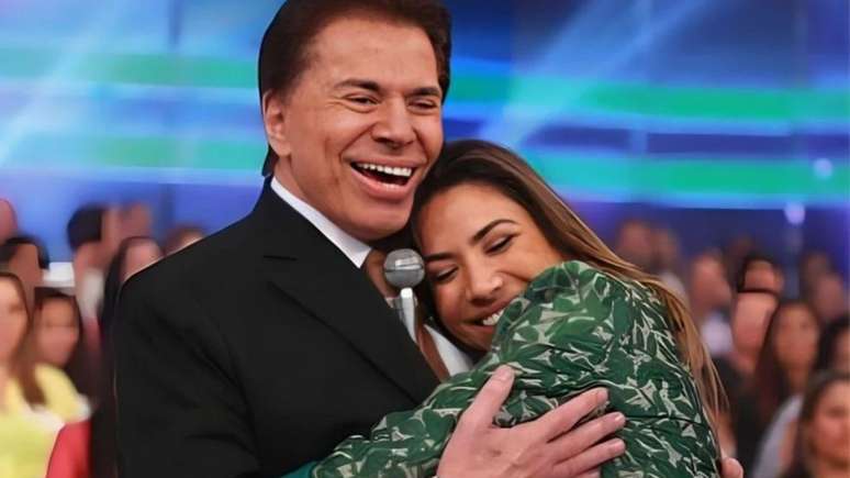 Patricia Abravanel abraça Silvio Santos