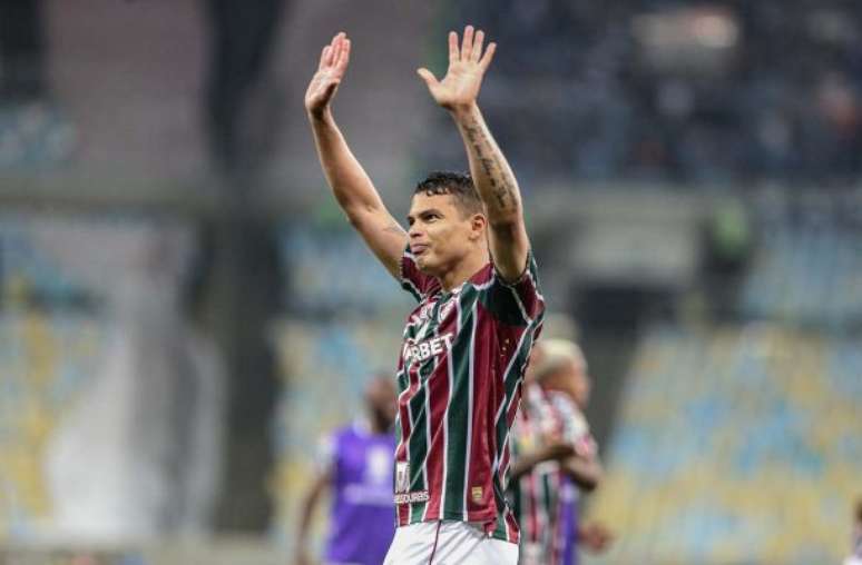 Thiago Silva em ação com a camisa do Fluminense no confronto com o Grêmio –