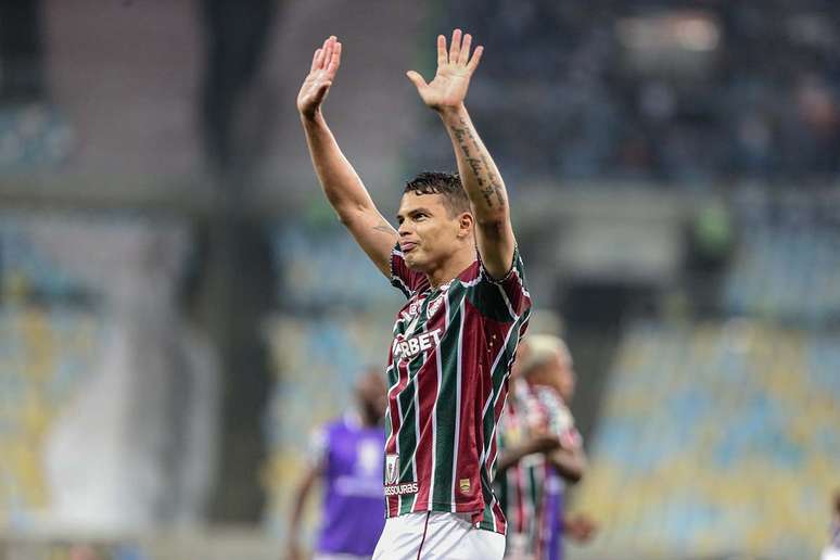 Thiago Silva em ação com a camisa do Fluminense no confronto com o Grêmio –