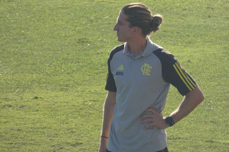 Filipe Luís, técnico do Flamengo sub-20 –