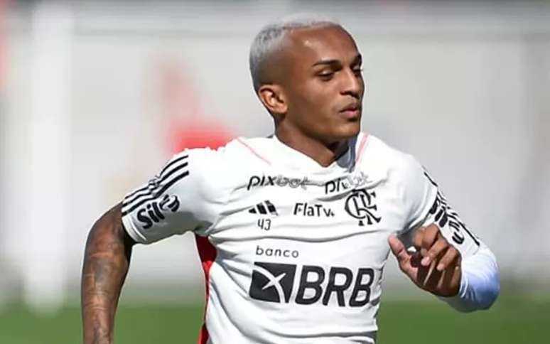 Flamengo informa lesão de Wesley –