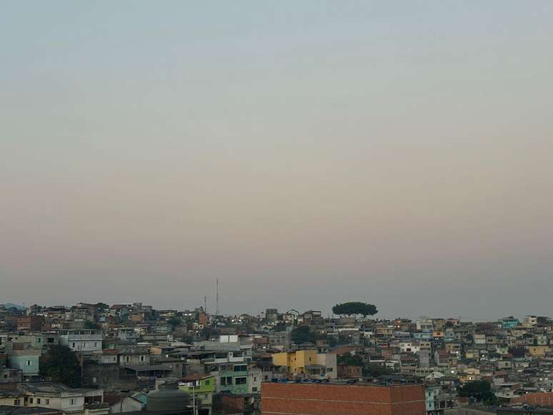 São Paulo com horizonte muito poluído em 19/8/24 (Foto: Stefanie Tozzo)

