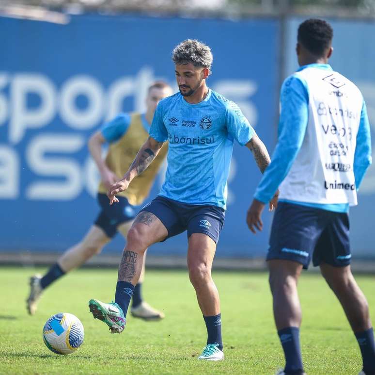 Jhonata Robert deve ser anunciado como reforço do Criciúma 