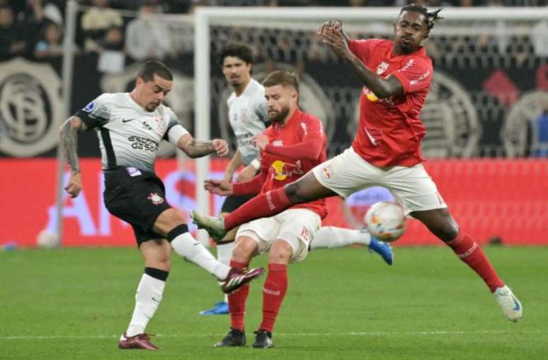 Corinthians sofreu dentro da Neo Química Arena diante do Red Bull Bragantino –