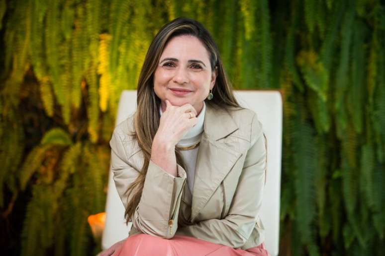 Daniela Bertoldo, que hoje é consultora em desenvolvimento pessoal para lideranças femininas, sofreu um acidente automobilístico após exaustão mental e física.