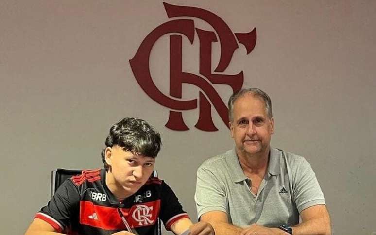 Novo reforço do Flamengo foi apresentado nesta quinta-feira 22