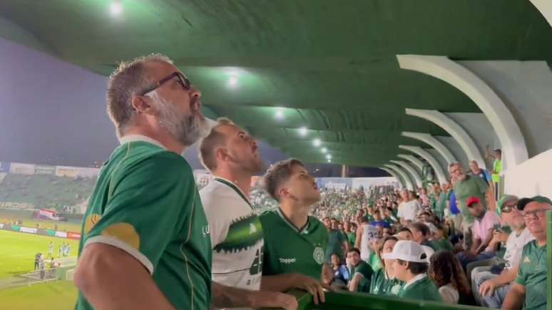 Diretor de futebol do Santos, Alexandre Gallo foi bastante xingado pelos torcedores do Guarani –