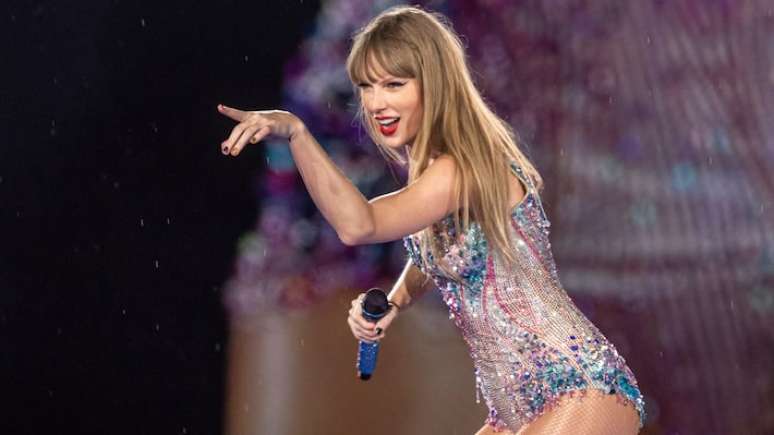 Taylor Swift com a "The Eras Tour" no Brasil.