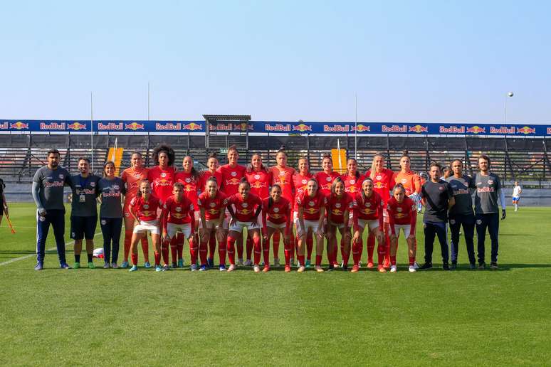 Jogadoras da Bragantinas. 