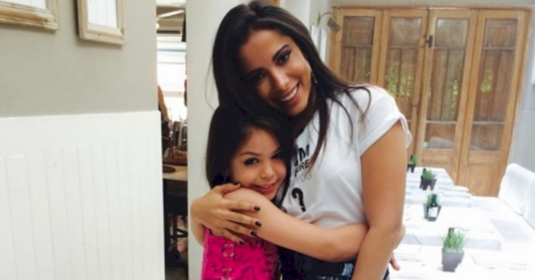 Anitta desiste de investir na cantora Melody