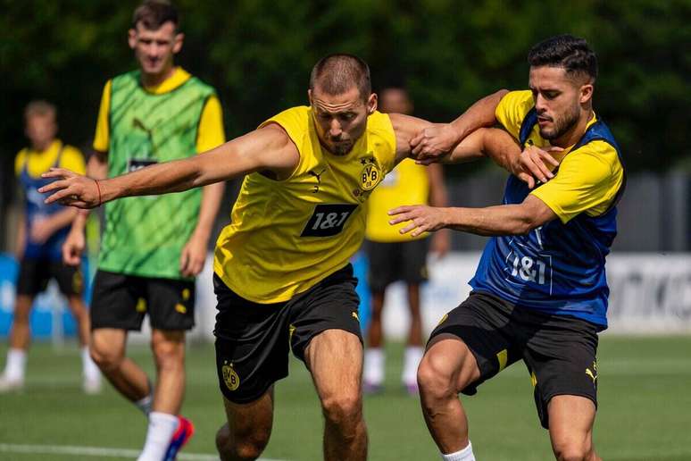 Borussia finaliza preparação para estreia –