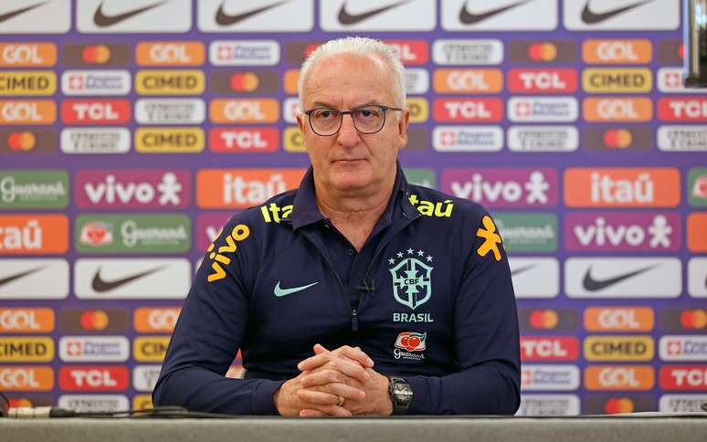 Dorival Júnior defende que calendário brasileiro deve ser discutido