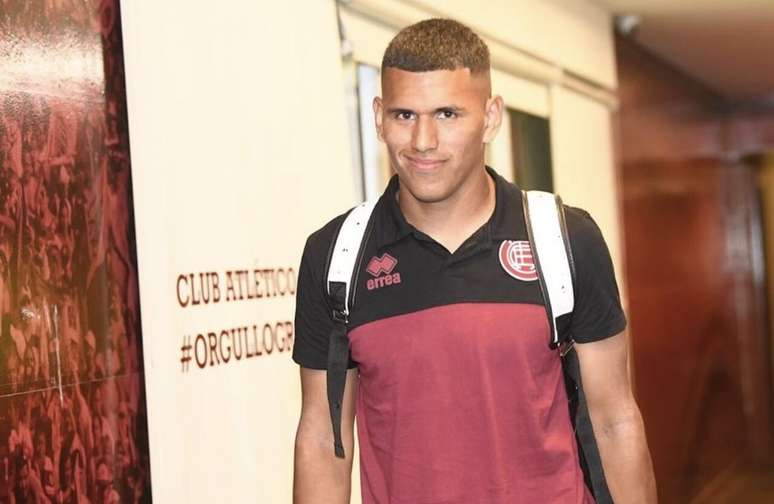 Alvo do Inter, Aguirre &eacute; titular do Lan&uacute;s &ndash;