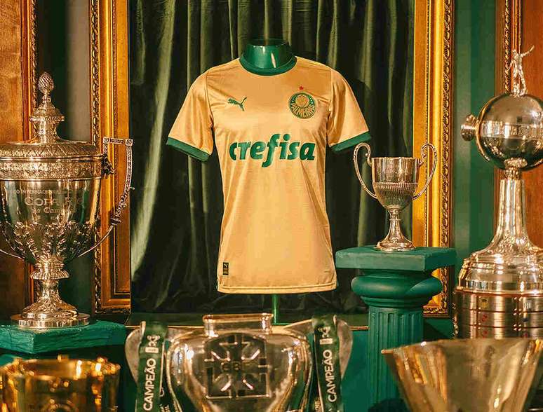 Palmeiras lança novo uniforme –