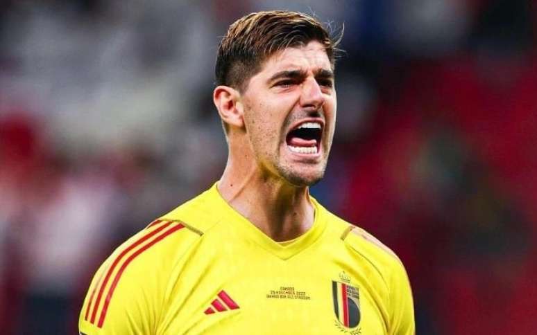 Thibaut Courtois defende o gol da Bélgica e do Real Madrid