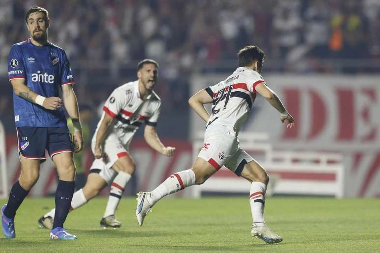 Bobadilla marcou um dos gols do São Paulo contra o Nacional -URU –