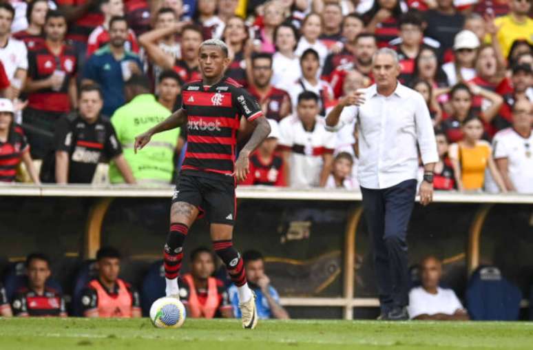 Wesley em ação pelo Flamego –