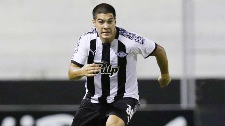 Iván Ramírez é alvo do Botafogo –