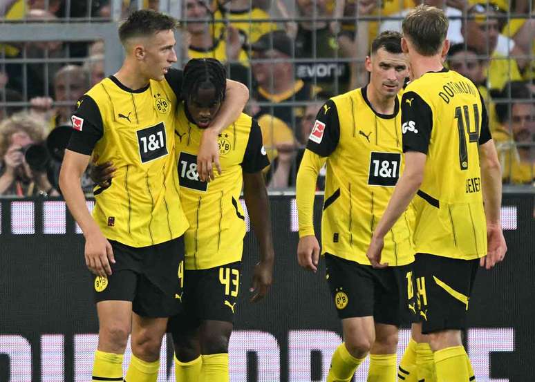 Borussia venceu por 2 a 0 na estreia do Campeonato Alemão –