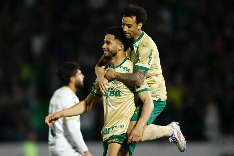 Murilo e Felipe Anderson durante comemoração do primeiro gol do Verdão. (Photo by Miguel Schincariol/Getty Images).