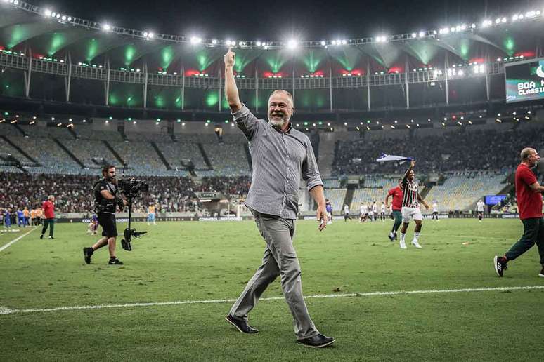 Mano Menezes encara o Atlético, que será adversário do Fluminense na Libertadores –