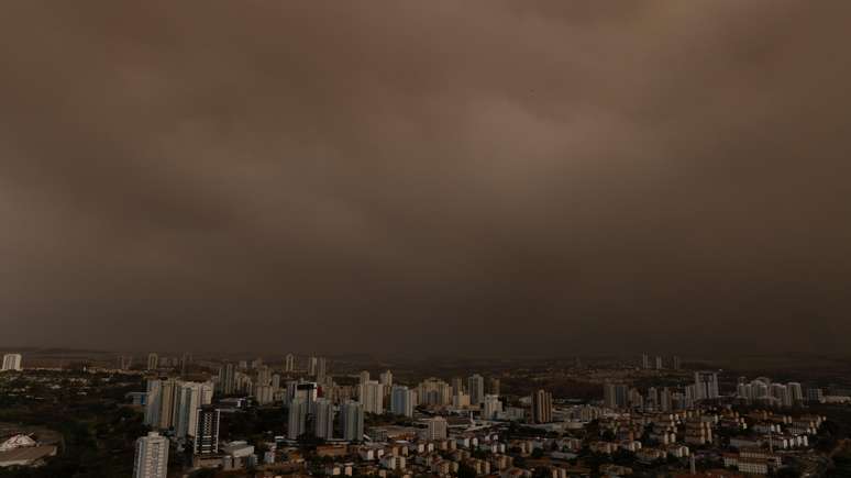 Ribeirão Preto foi tomada pela fumaça de queimadas