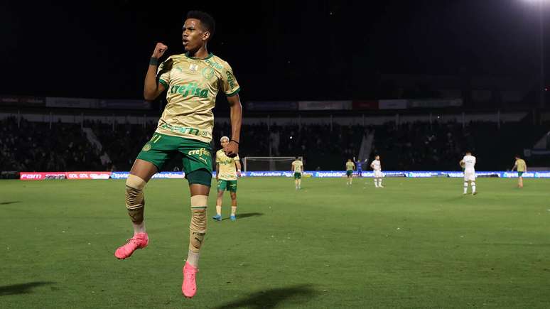 Estêvão vive grande noite na goleada do Palmeiras diante do Cuiabá –