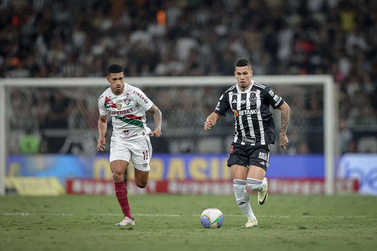 Paulinho não conseguiu salvar o Atlético na derrota para o Fluminense, neste sábado (24), no Mineirão –