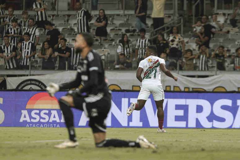 Jhon Arias marcou o segundo gol do Fluminense na vitória sobre o Atlético, no Mineirão –