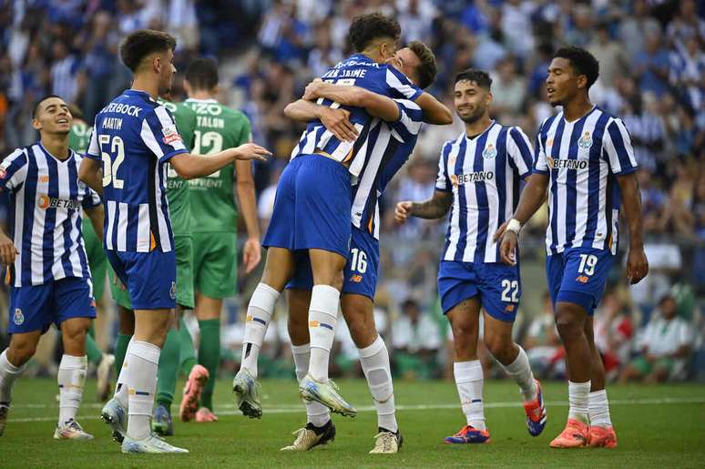 Porto domina e vence o Rio Ave com tranquilidade –