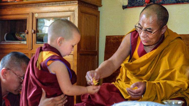 O Dalai Lama reconheceu Osel como a reencarnação de Lama Yeshe