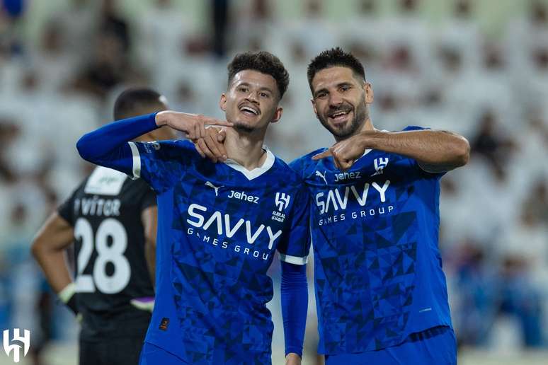 Al-Hilal vence estreia. 