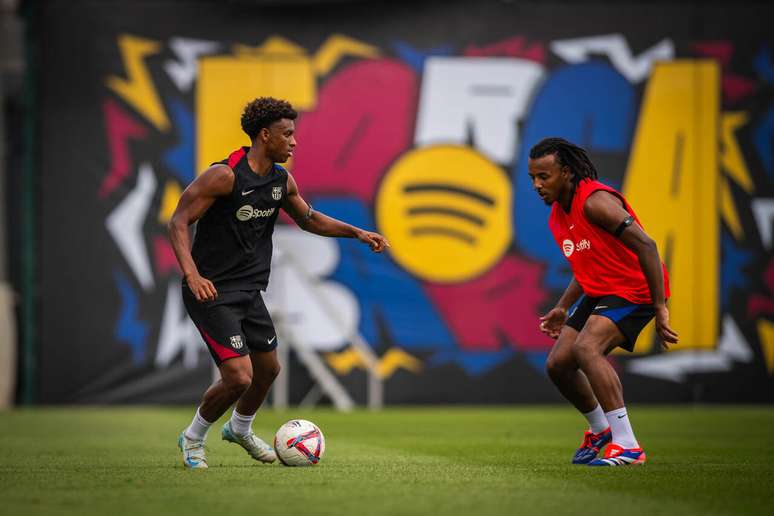 Jogadores do Barça durante treinamento da equipe –