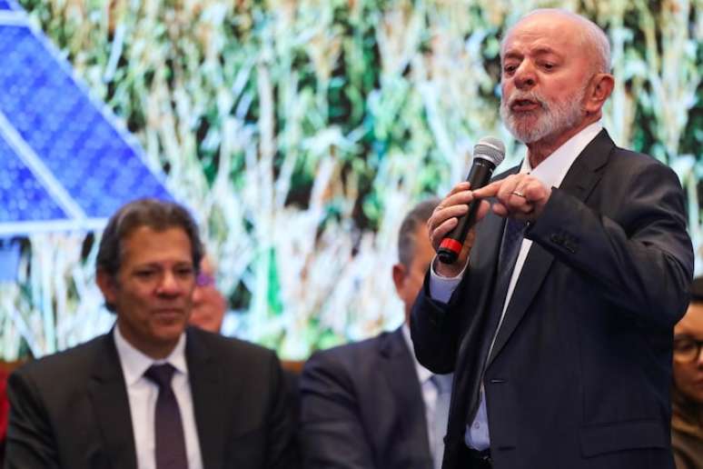 'O gás é barato. A Petrobras não tem o direito de queimar gás. Ela tem o direito de trazer o gás e colocar o gás à disposição desse povo', disse Lula no anúncio.