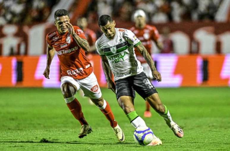 Vila Nova e América-MG mediram forças no OBA, neste domingo –