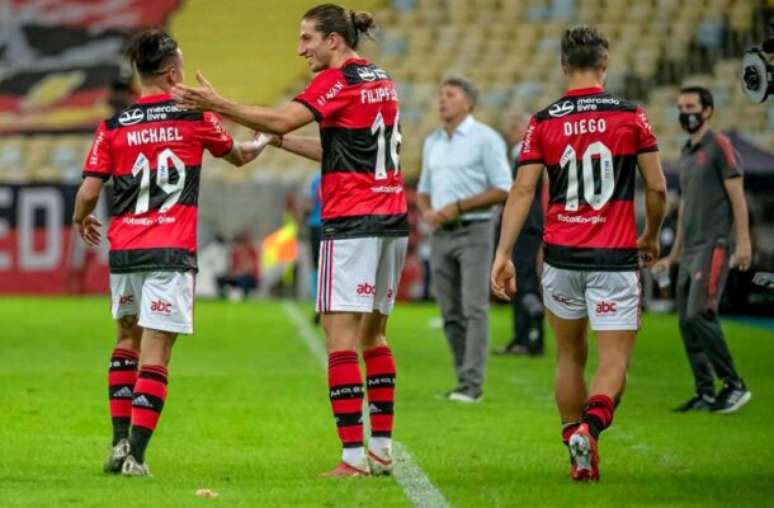 Michael e Filipe Luís pelo Flamengo –