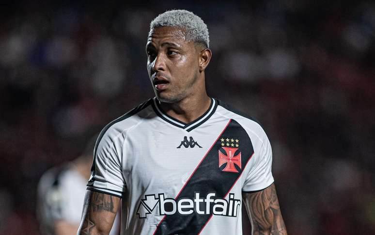 David, jogador do Vasco, durante partida contra o Atletico-GO, no Antonio Accioly, pelo Campeonato Brasileiro A 2024.