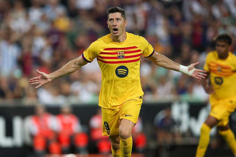 Robert Lewandowski (Barcelona) comemorando seu gol contra o Valencia, no dia 17.08.2024 