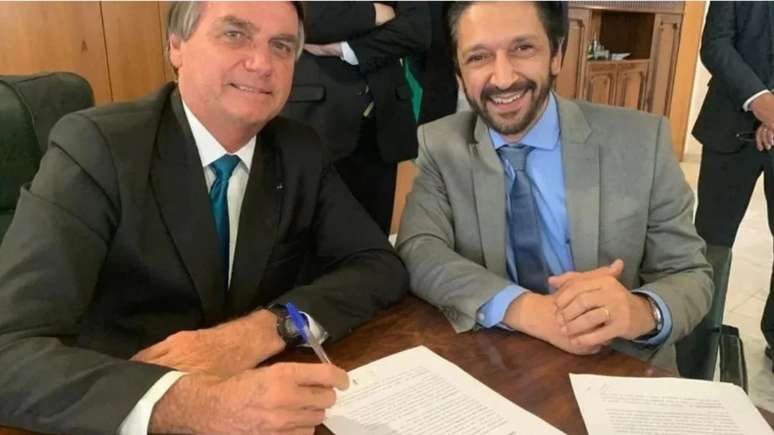 Os planos de Ricardo Nunes incluem a participação ativa de Bolsonaro e de Eduardo Bolsonaro nas redes sociais