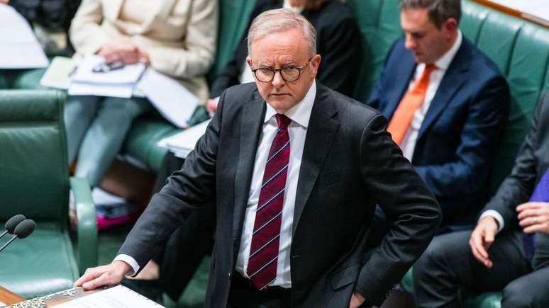 O primeiro-ministro Anthony Albanese enfrentou duros questionamentos no Parlamento