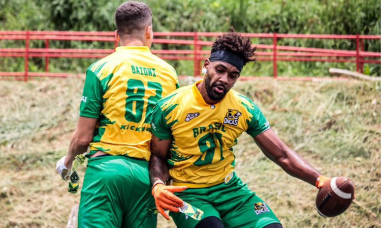 Jogadores brasileiros na prepação do Mundial de flag football