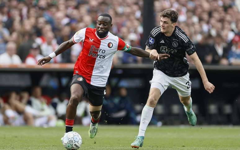 Clássico entre Feyenoord e Ajax foto foi adiado por conta de greve de policiais na holanda