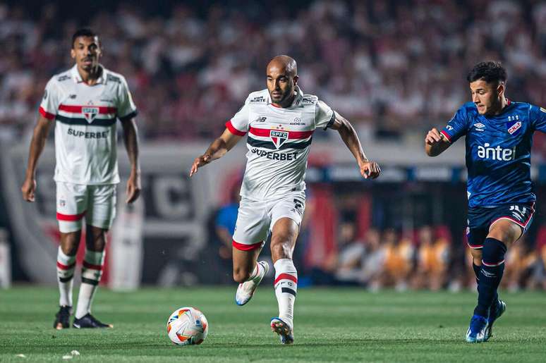 Lucas Moura (São Paulo) durante jogo contra o Nacional de Montevidéu, no dia 22.08.2024 