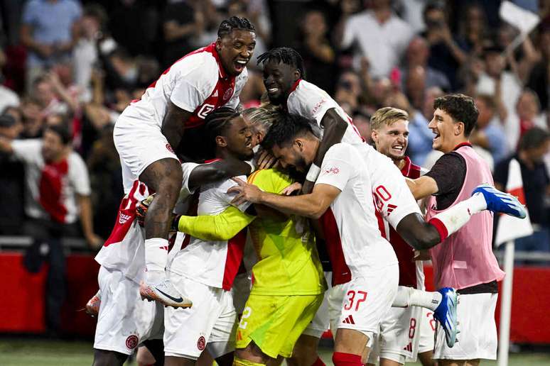 Ajax vem de classifica&ccedil;&atilde;o hist&oacute;rica contra o Panathinaikos &ndash;