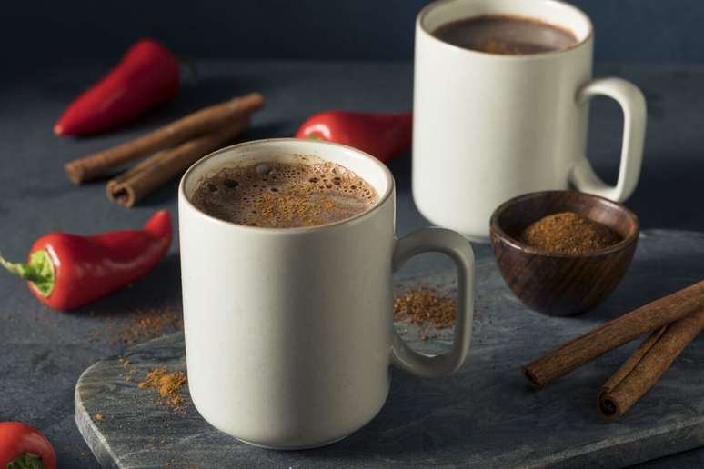 Chocolate quente com pimenta e especiarias 