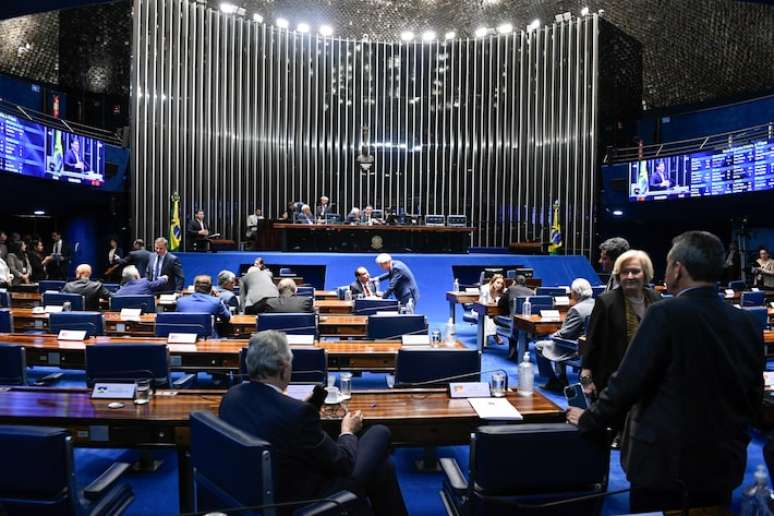 Plenário do Senado; PEC deverá ser votada na próxima semana.