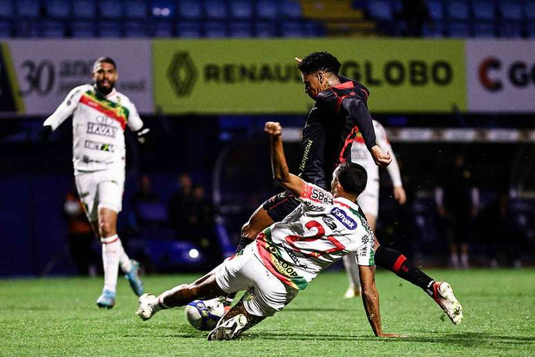 Brusque vence o Sport em jogo pela Série B do Brasileiro –